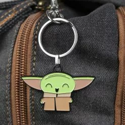 SalesOne LLC Star Wars: The Mandalorian, The Child "Baby Yoda" Happy Enamel Keychain -Bioworld Shop SOI SWMAN2YODAKC01 CE 67351532 5fc6 48f1 8756 b9d9117ba593